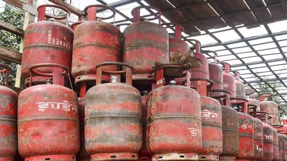LPG மானியம், இணைப்பில் சிக்கல் வரும்: ஆகஸ்ட் 16-க்குள் இதை செஞ்சிடுங்க... e-KYC செய்வது எப்படி?