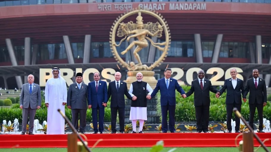 Explainer: பிரிக்ஸ் உச்சிமாநாட்டிற்குப் பிறகு உலகத் தலைவர்களுக்கு உடல்நலக்குறைவா? வைரல் தகவல்களை மறுத்த MEA