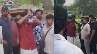‘தர்மன்’ ஷூட்டிற்க்கு..ஆட்டோவில் வந்த ரஜினி! வைரல் புகைப்படங்கள்..