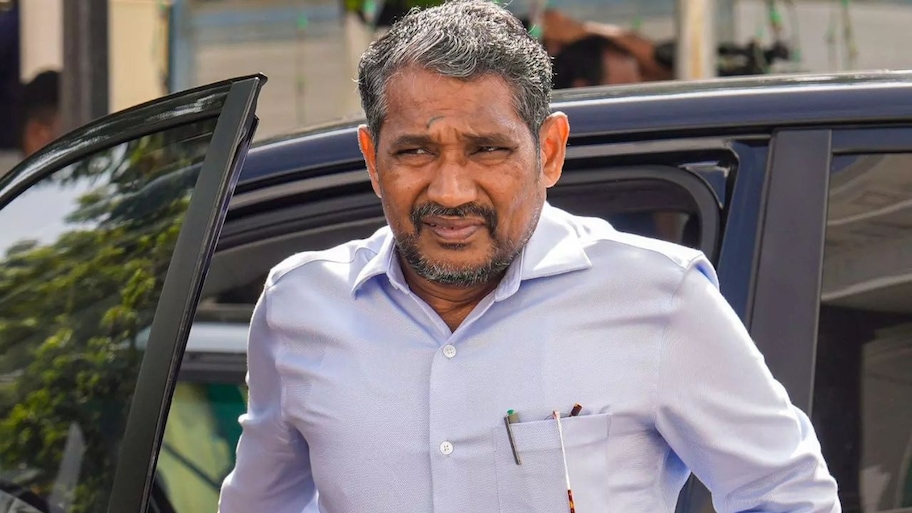 இடைத்தேர்தலுக்கு பிறகு அமைச்சரவையில் மாற்றமா? அமைச்சர் வன்னி அரசு சொன்ன பதில்! 