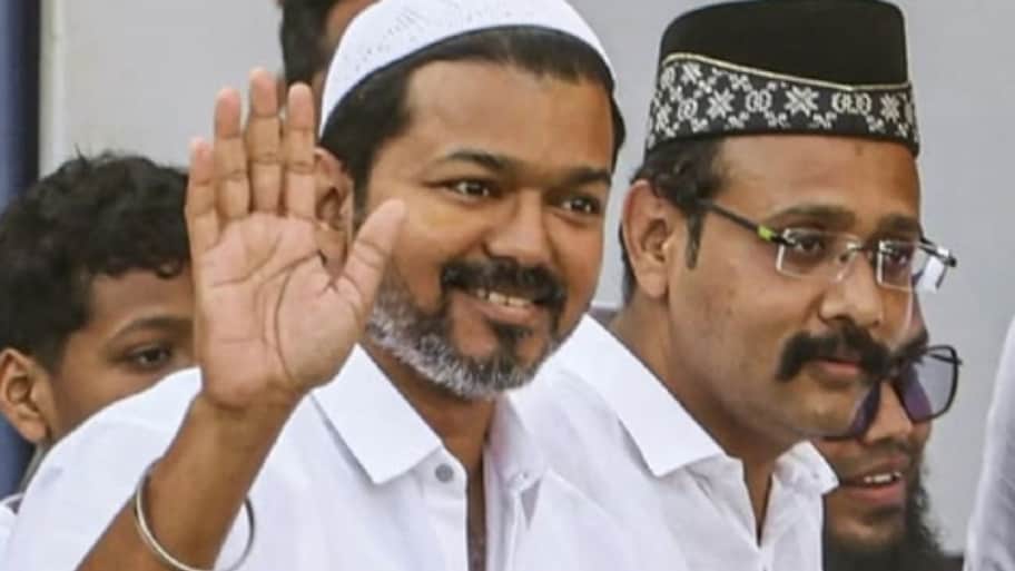 விஜய் கட்சியில் நடக்கும் ஊழல்? பதவிக்கு ரூ. 10 லட்சம்? வெளியான ஆடியோ!