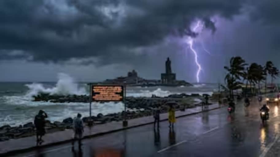 Kanyakumari Red Alert: திற்பரப்பு அருவி, விவேகானந்தர் பாறை மூடல்... சுற்றுலாப் பயணிகளுக்கு முக்கிய எச்சரிக்கை!