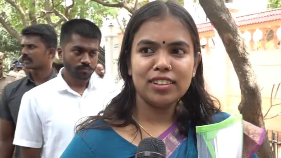 ரூ.3 காேடி கமிஷன்..10 கோடியில் வீடு! குற்றச்சாட்டுகளுக்கு அமைச்சர் கீர்த்தனா பதில்..