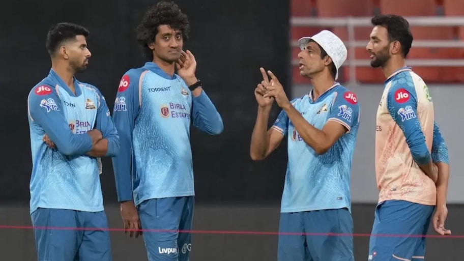 3 தமிழக வீரர்களுக்கு CSK குறி.. யாரெல்லாம் தெரியுமா? இவர் வந்தா நல்லா இருக்கும்!